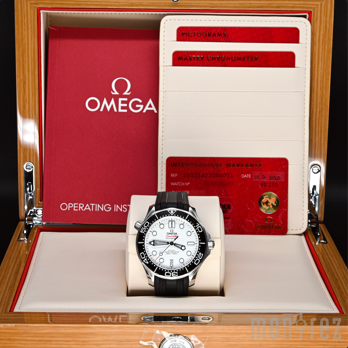 [Pre-Owned Watch] Omega Seamaster Diver 300m Co-Axial Master Chronometer 42mm 210.32.42.20.04.001