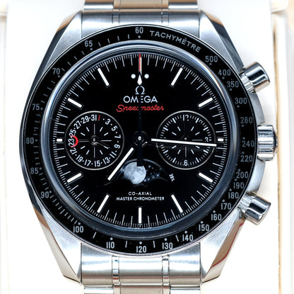 [Pre-Owned Watch] Omega Speedmaster Moonwatch Co-Axial Master Chronometer Moonphase Chronograph 44mm 304.30.44.52.01.001